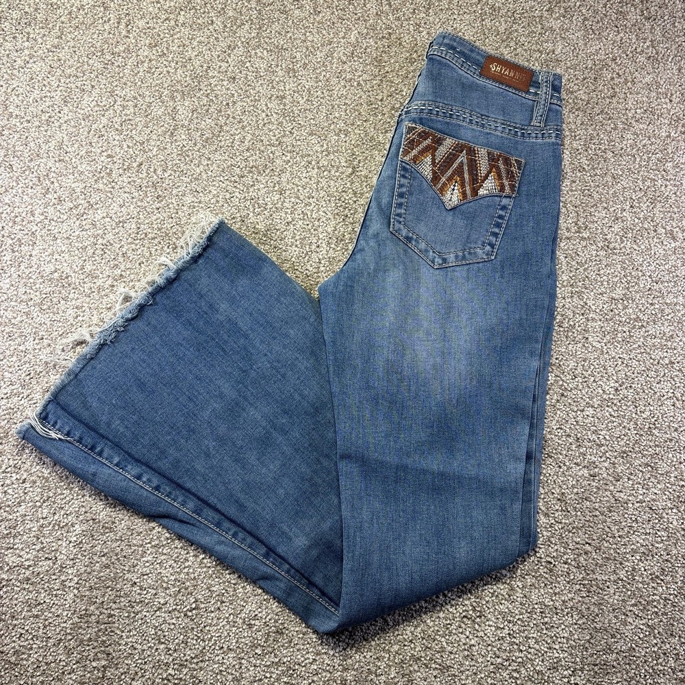 Shyanne Jeans Womensβ 28x34 Fits 26x32 Blue Medium Wash Low Rise Flare Raw Hem
